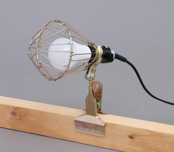 アイリスオーヤマ LEDワークライト LEDクリップライト屋内用強力クリップタイプ100形相当 / 電化製品 生活家電 ライト・照明 電球・蛍光